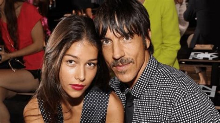 Unraveling The Mystique Of Novia De Anthony Kiedis
